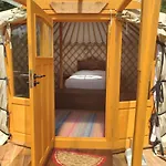 Glamping La Cascina D'orleans Οργανωμένο κάμπινγκ *
